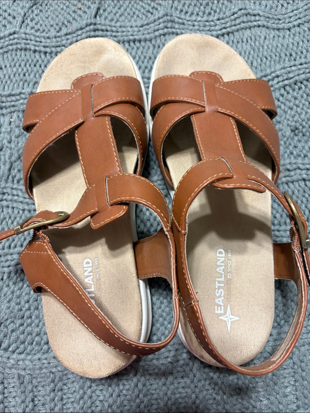 Eastland Tan/Brown Leather Cross-Strap Sandals size 9